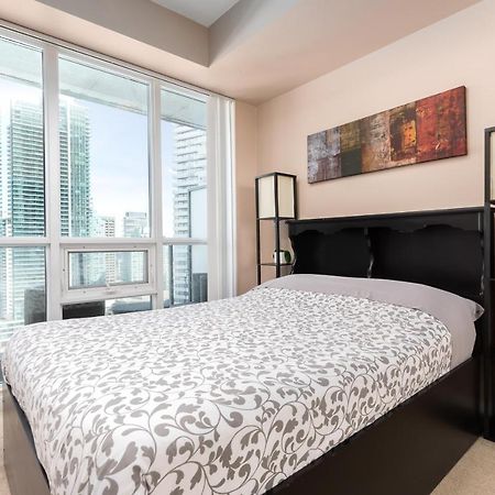 Across From The Cn Tower, Metro Toronto Convention Centre And Rogers Centre In Downtown Toronto Core Apartment Luaran gambar