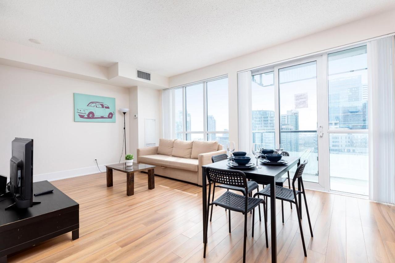 Across From The Cn Tower, Metro Toronto Convention Centre And Rogers Centre In Downtown Toronto Core Apartment Luaran gambar