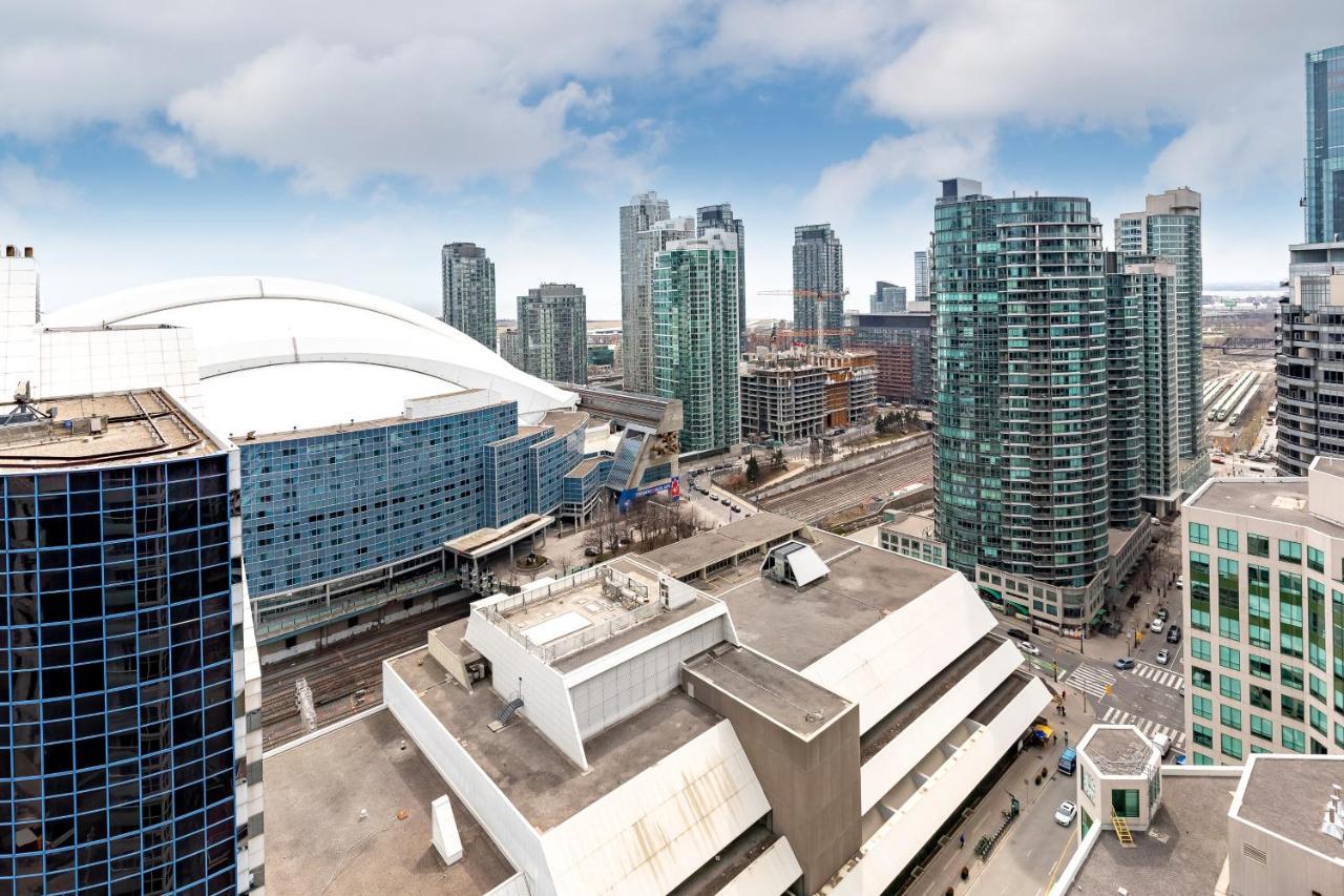 Across From The Cn Tower, Metro Toronto Convention Centre And Rogers Centre In Downtown Toronto Core Apartment Luaran gambar