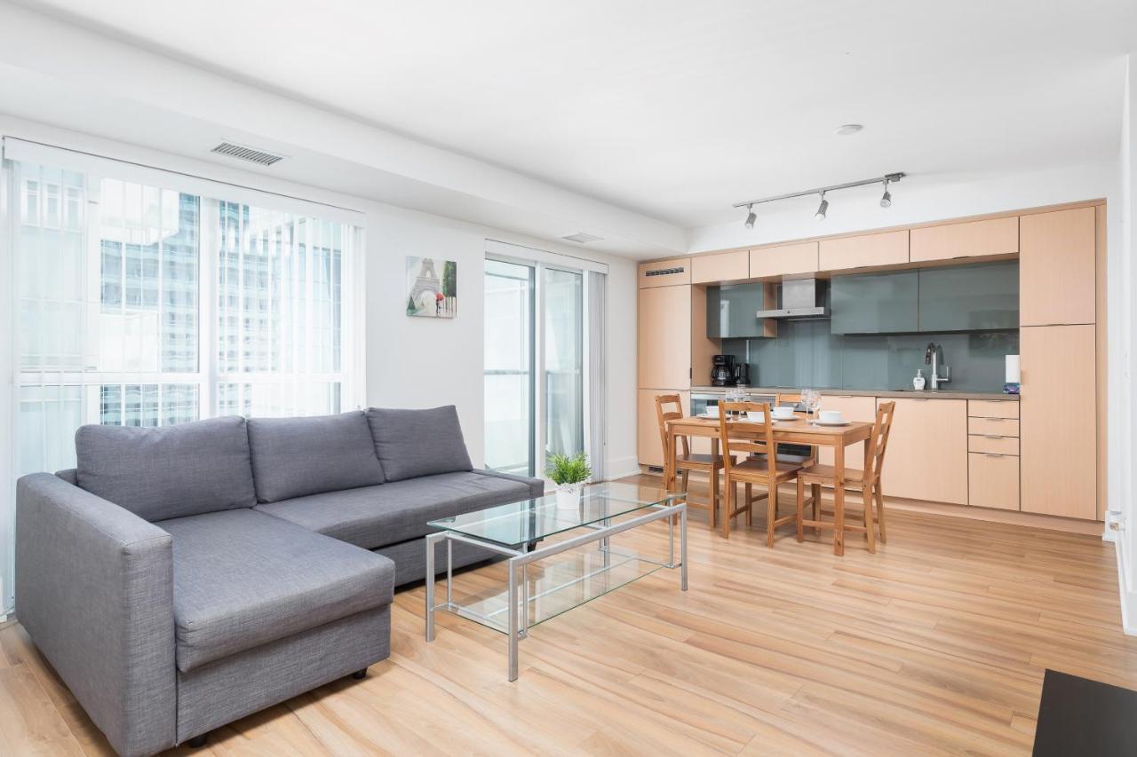 Across From The Cn Tower, Metro Toronto Convention Centre And Rogers Centre In Downtown Toronto Core Apartment Luaran gambar