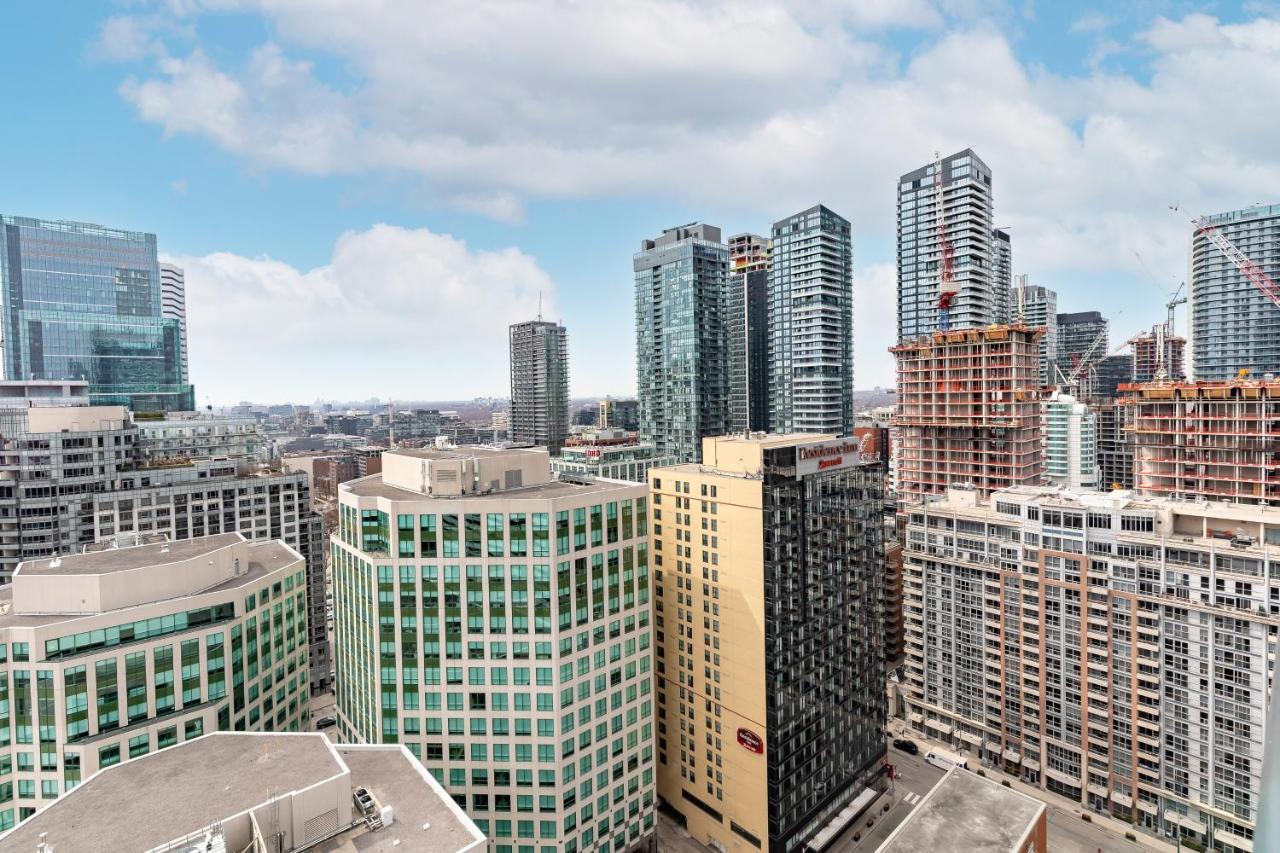 Across From The Cn Tower, Metro Toronto Convention Centre And Rogers Centre In Downtown Toronto Core Apartment Luaran gambar