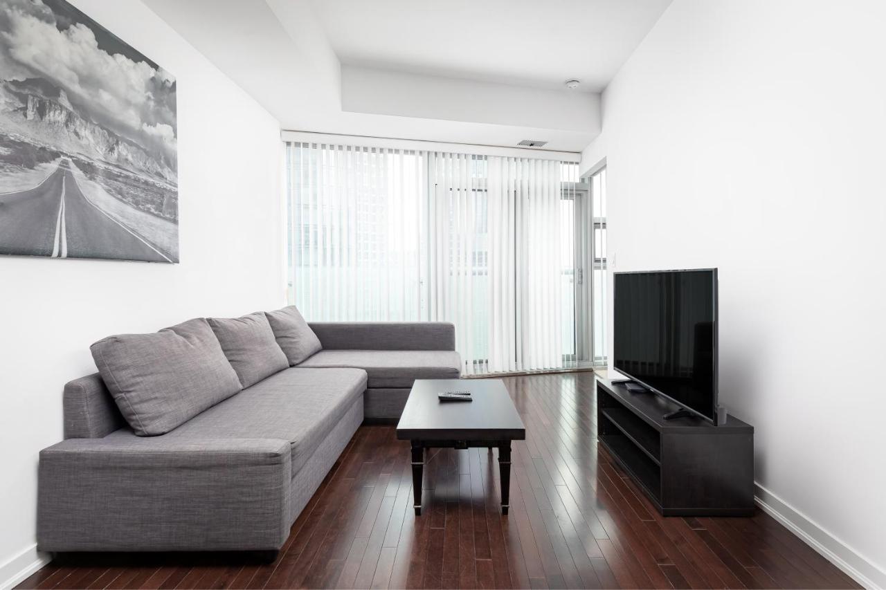 Across From The Cn Tower, Metro Toronto Convention Centre And Rogers Centre In Downtown Toronto Core Apartment Luaran gambar