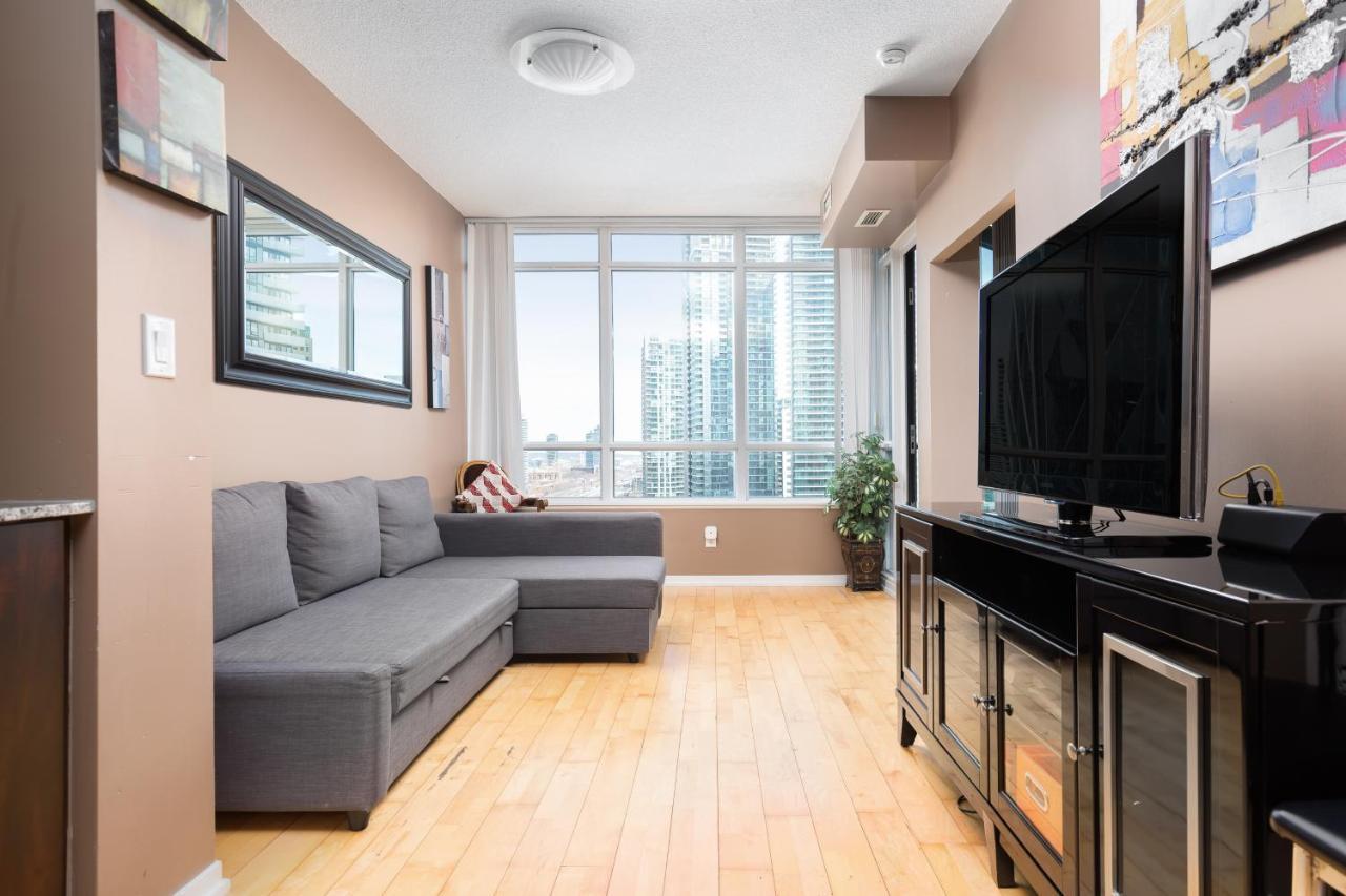 Across From The Cn Tower, Metro Toronto Convention Centre And Rogers Centre In Downtown Toronto Core Apartment Luaran gambar