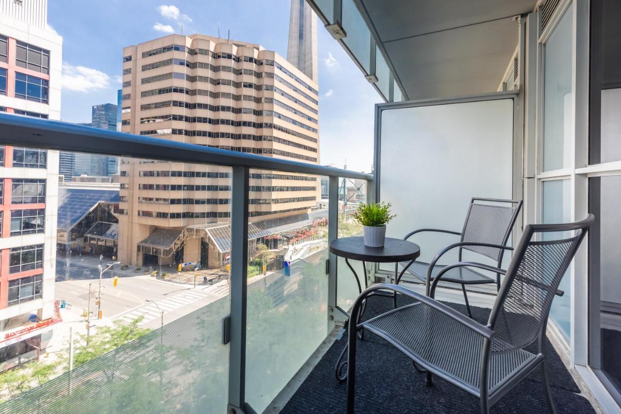 Across From The Cn Tower, Metro Toronto Convention Centre And Rogers Centre In Downtown Toronto Core Apartment Luaran gambar