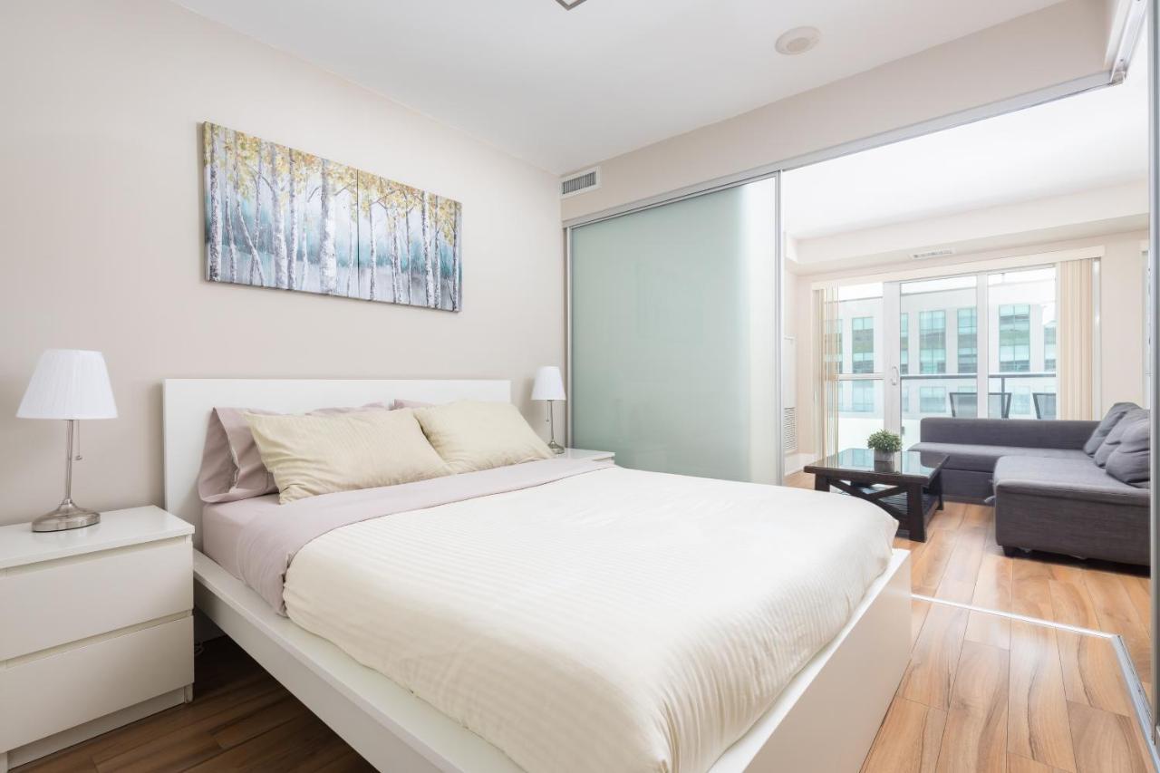 Across From The Cn Tower, Metro Toronto Convention Centre And Rogers Centre In Downtown Toronto Core Apartment Luaran gambar