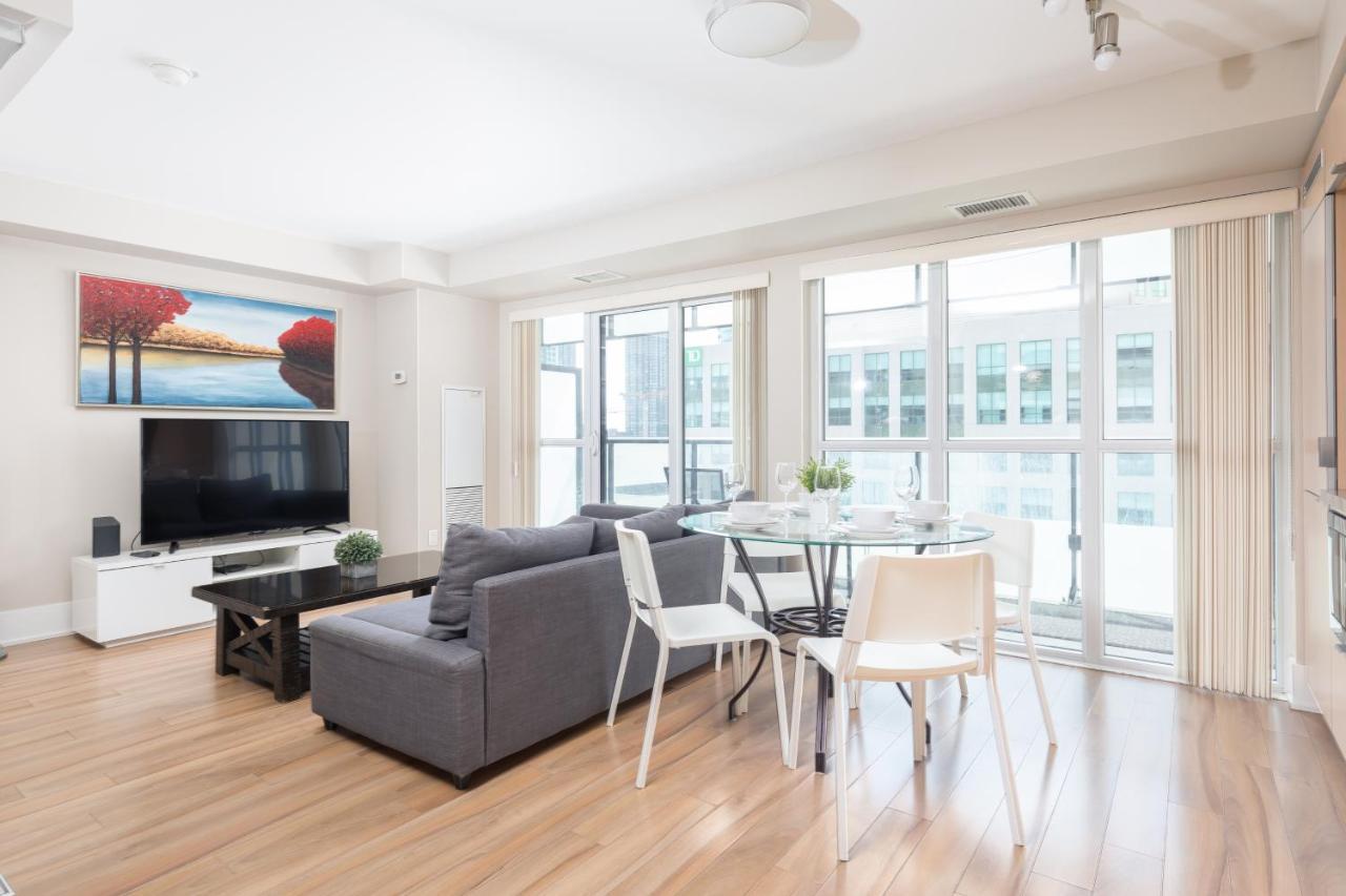 Across From The Cn Tower, Metro Toronto Convention Centre And Rogers Centre In Downtown Toronto Core Apartment Luaran gambar