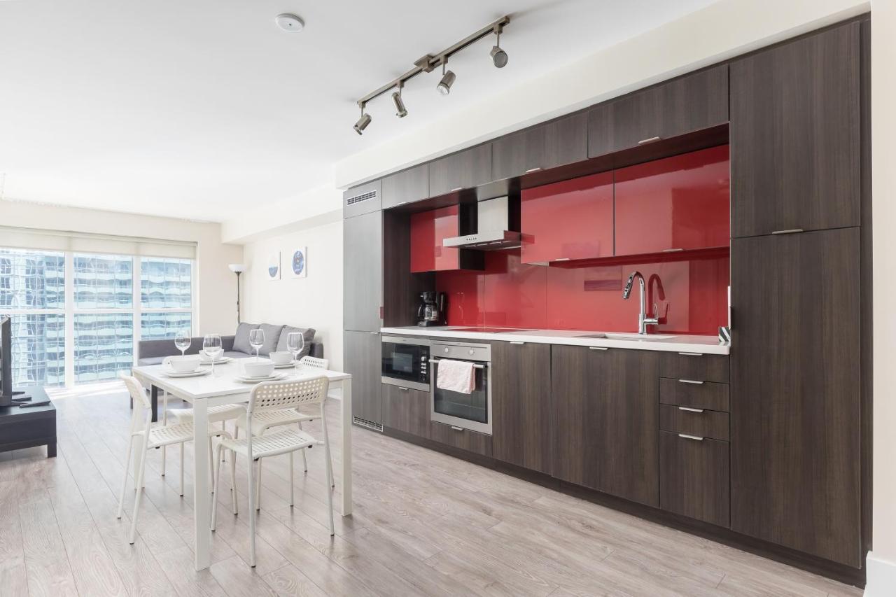 Across From The Cn Tower, Metro Toronto Convention Centre And Rogers Centre In Downtown Toronto Core Apartment Luaran gambar