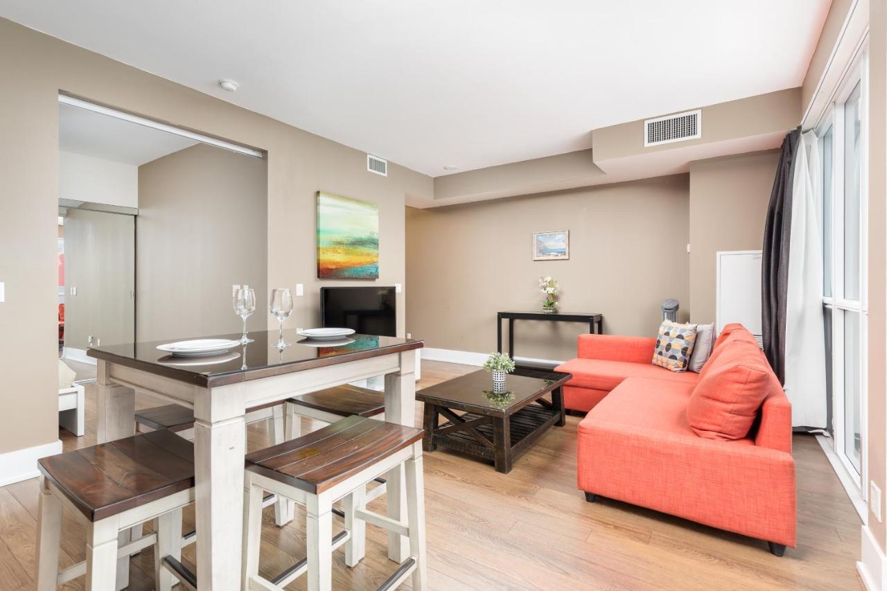 Across From The Cn Tower, Metro Toronto Convention Centre And Rogers Centre In Downtown Toronto Core Apartment Luaran gambar